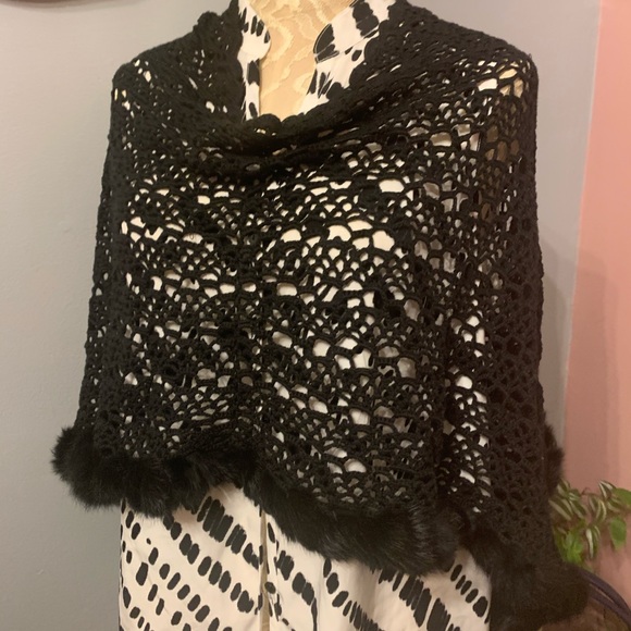 EUC- Liz Claiborne- button front blouse - Picture 10 of 11